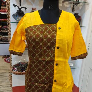 Casual wear short kurti suitable for all ages. Matches with pants, jeans, casual skirts, plazo etc. 3 quarter sleeve.