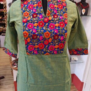 Casual wear short kurti suitable for all ages. Matches with pants, jeans, casual skirts, plazo etc. 3 quarter sleeve.